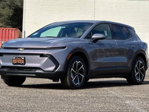 New 2026 Chevrolet Equinox EV LT image 8