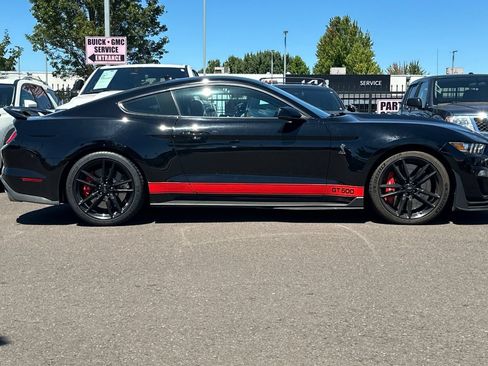 Used 2021 Ford Mustang Shelby GT500 w/ Technology Package RWD image 3