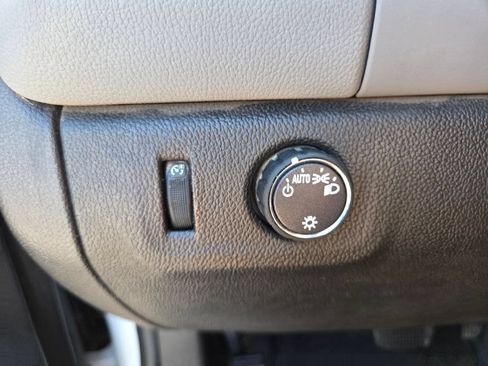 Used 2021 Chevrolet Colorado W/T w/ WT Convenience Package RWD image 27