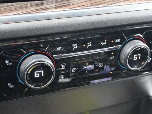 Used 2024 Chevrolet Silverado 1500 LT Trail Boss w/ LT Trail Boss Premium Package image 11