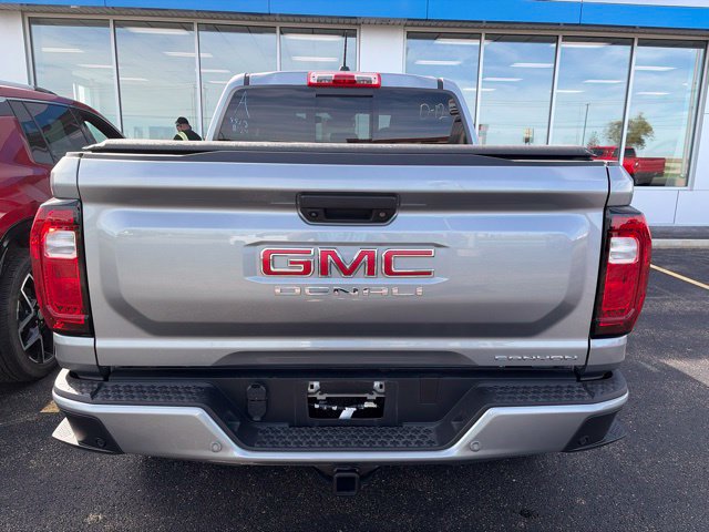 Used 2026 GMC Canyon Denali AWD/4WD image 4