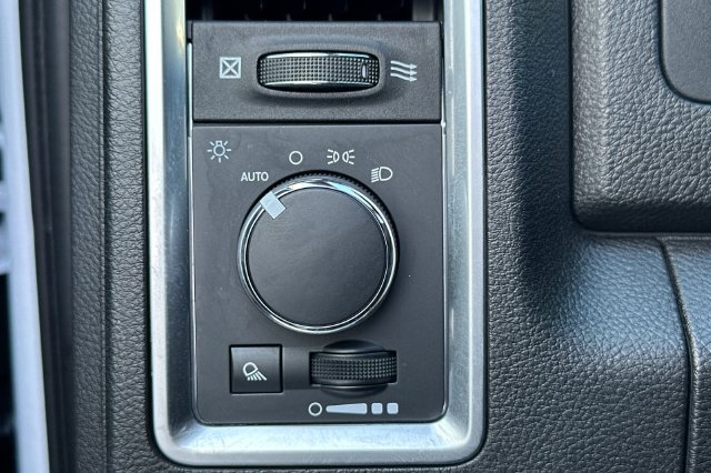 Used 2024 RAM 1500 Warlock RWD image 29