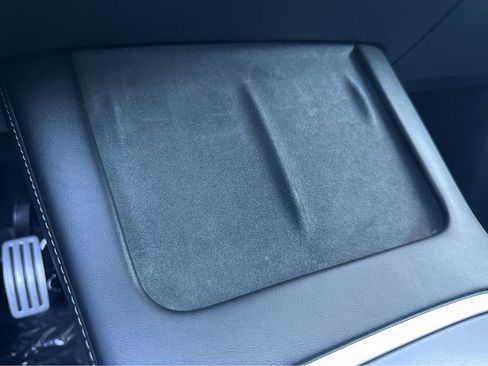 Used 2023 Tesla Model Y Performance image 24