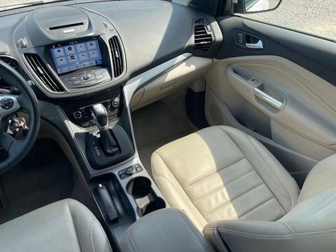 Used 2016 Ford Escape SE w/ SE Leather Comfort Package AWD/4WD image 15