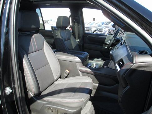 Used 2023 Chevrolet Suburban RST image 24