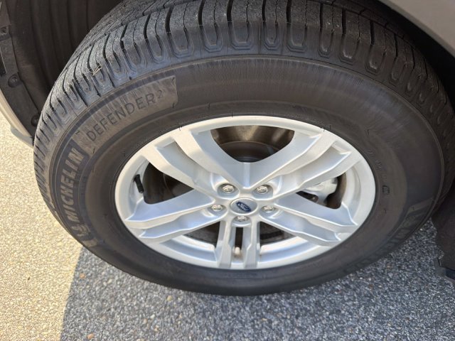 Certified 2024 Ford Explorer XLT w/ Equipment Group 202A RWD image 32