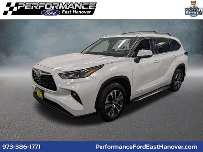 Used 2022 Toyota Highlander XLE