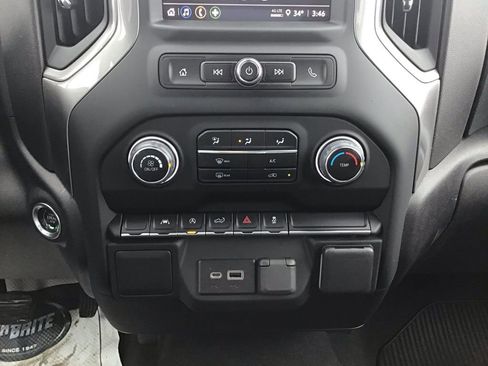 Used 2023 Chevrolet Silverado 1500 Custom image 36