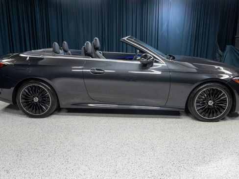 Certified 2026 Mercedes-Benz CLE 300 4MATIC Cabriolet image 4