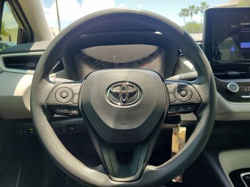 Used 2025 Toyota Corolla LE image 14