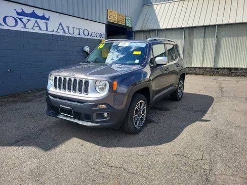 Used 2016 Jeep Renegade Limited image 2