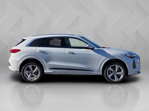 New 2025 Audi Q5 Premium Plus image 7