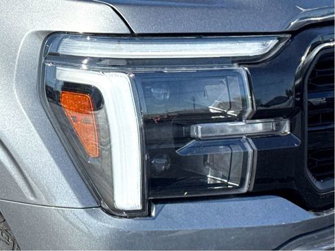 Used 2024 Ford F150 Lariat w/ FX4 Off-Road Package AWD/4WD image 5