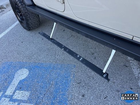 Used 2020 Jeep Gladiator Rubicon image 3