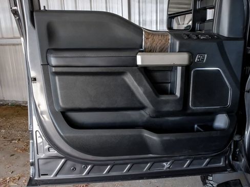 Used 2019 Ford F350 Lariat w/ Lariat Ultimate Package AWD/4WD image 44
