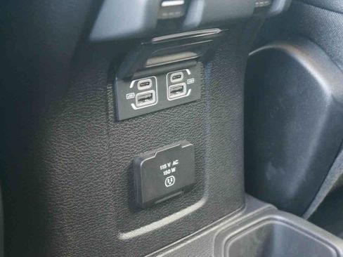 Used 2025 Jeep Wrangler Unlimited Rubicon AWD/4WD image 20