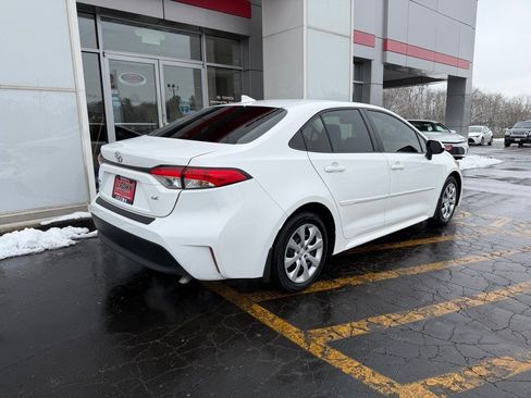 Used 2024 Toyota Corolla LE image 5