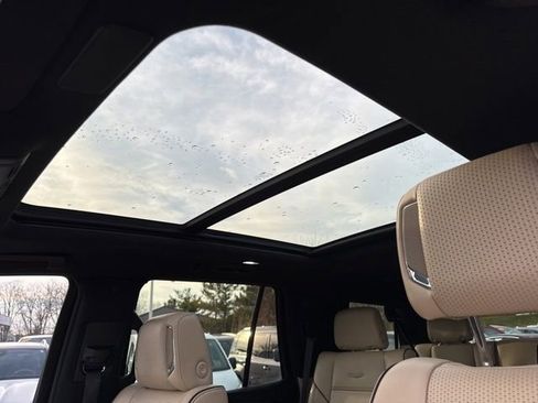 Certified 2024 Cadillac Escalade Premium Luxury image 15