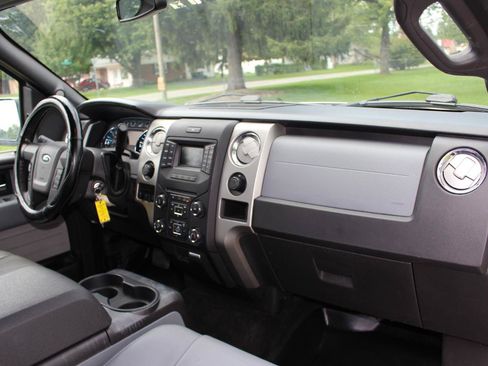 Used 2014 Ford F150 XLT w/ Equipment Group 302A Luxury AWD/4WD image 39