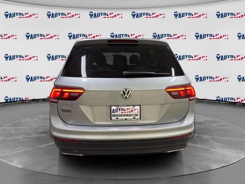 Used 2019 Volkswagen Tiguan S image 6
