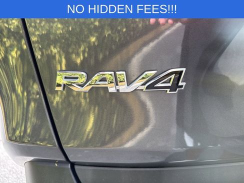 Used 2022 Toyota RAV4 LE FWD image 8