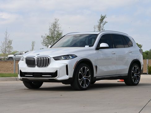 Certified 2025 BMW X5 xDrive40i w/ Premium Package image 5