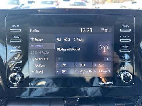 Used 2023 Toyota Camry SE image 17