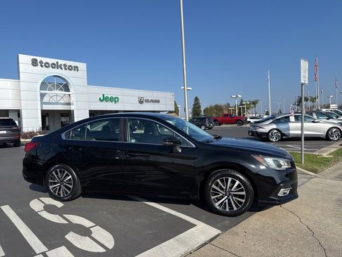 Used 2019 Subaru Legacy 2.5i Premium image 3