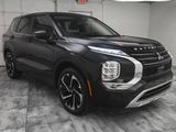 Used 2024 Mitsubishi Outlander SE Black Edition image 3