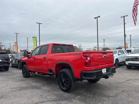 Used 2025 Chevrolet Silverado 2500 Custom w/ Custom Value Package image 5