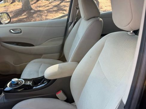 Used 2016 Nissan Leaf SV image 8