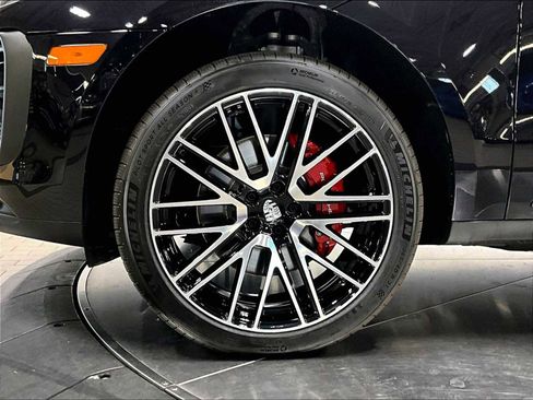 New 2026 Porsche Macan S AWD/4WD image 11