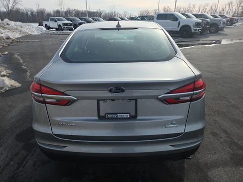 Used 2020 Ford Fusion SE image 9