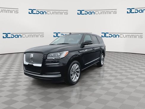 Used 2024 Lincoln Navigator Reserve AWD/4WD image 4