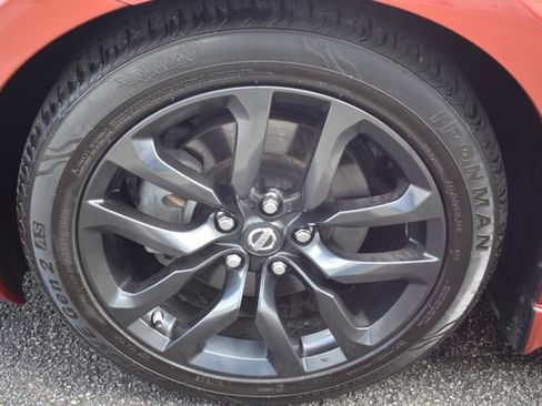Used 2016 Nissan 370Z Roadster RWD image 38