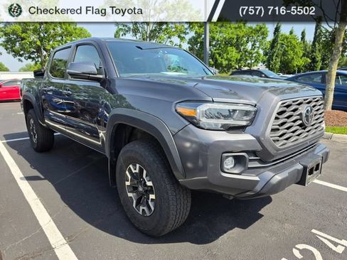 Used 2023 Toyota Tacoma TRD Off-Road w/ Technology Package AWD/4WD image 3