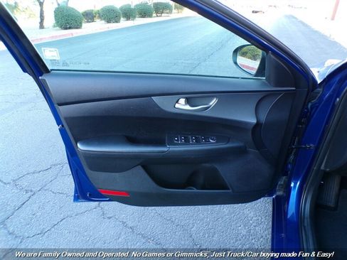 Used 2019 Kia Forte LXS image 12