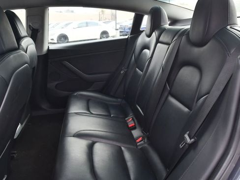 Used 2023 Tesla Model 3 Standard Range RWD image 10