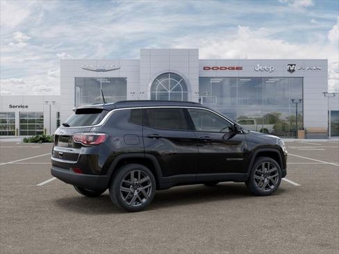 Used 2026 Jeep Compass Limited AWD/4WD image 30
