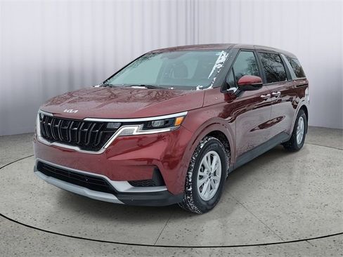 Certified 2023 Kia Carnival LX image 4