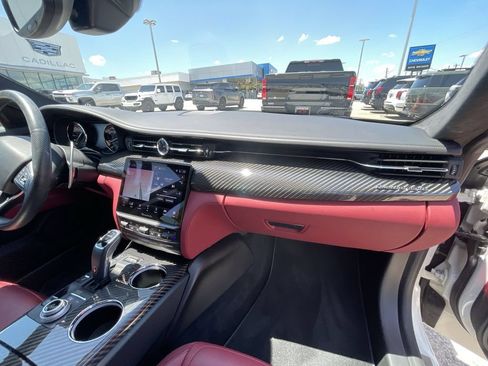 Used 2022 Maserati Quattroporte Modena RWD image 29