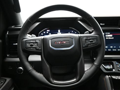 Used 2025 GMC Sierra 1500 AT4 w/ AT4 Preferred Package AWD/4WD image 17