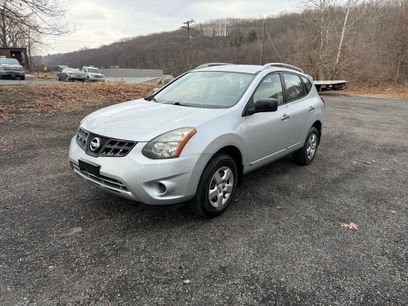 Used 2014 Nissan Rogue S w/ Convenience Package