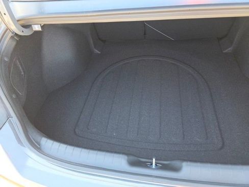 Certified 2025 Hyundai Elantra SEL image 21