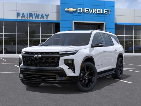 New 2026 Chevrolet Traverse RS w/ LPO, Floor Liner Package AWD/4WD image 6