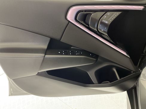 Used 2025 BMW X3 xDrive30i w/ Premium Package image 12