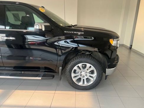 Used 2024 Chevrolet Silverado 1500 LTZ w/ LTZ Convenience Package II AWD/4WD image 11