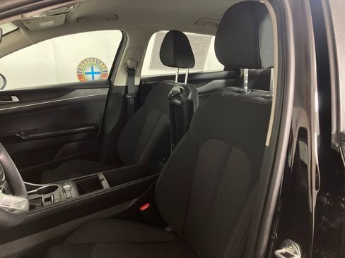 Used 2021 Kia K5 LXS image 10