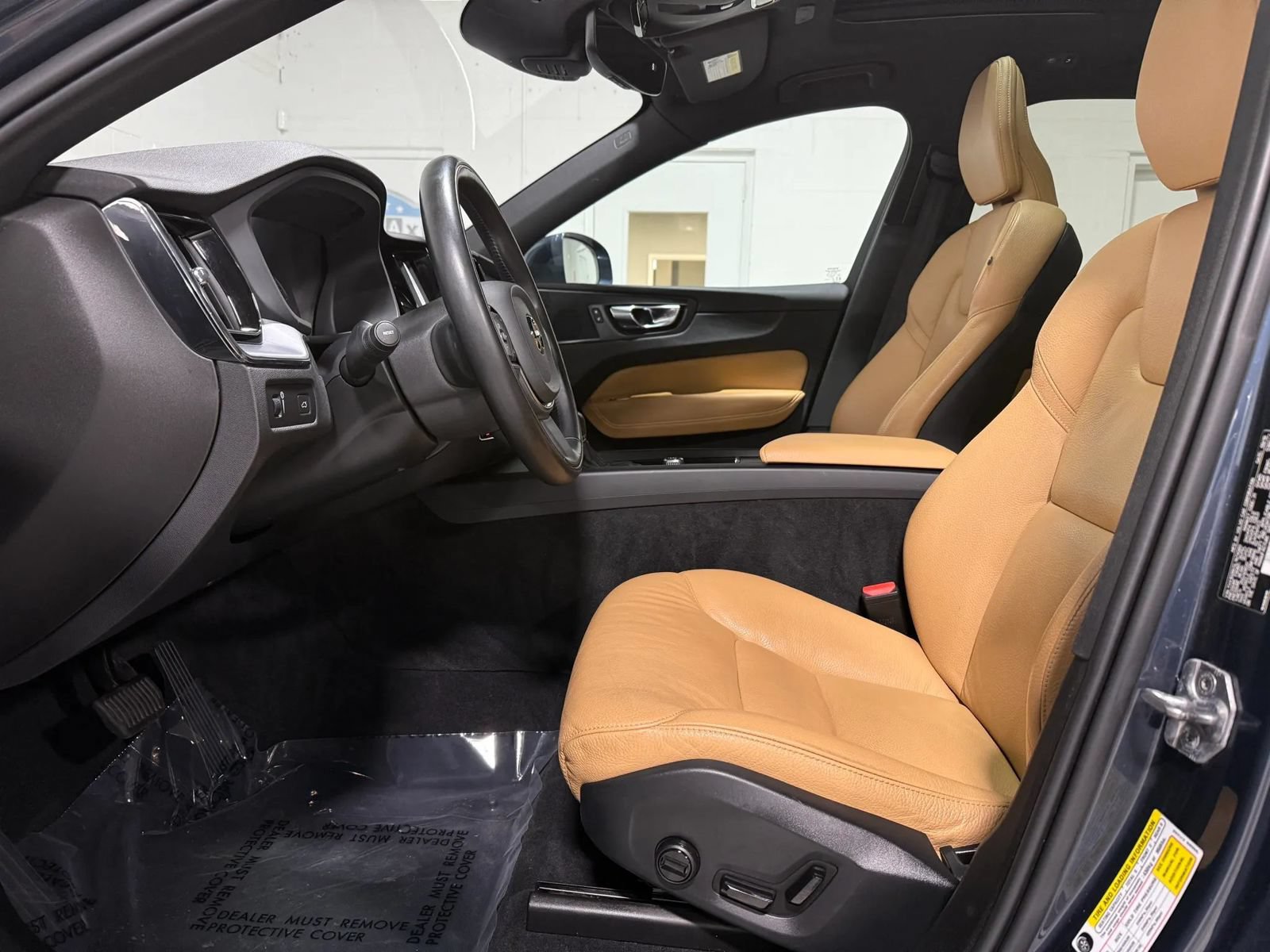 Used 2020 Volvo XC60 T5 Momentum AWD/4WD image 22