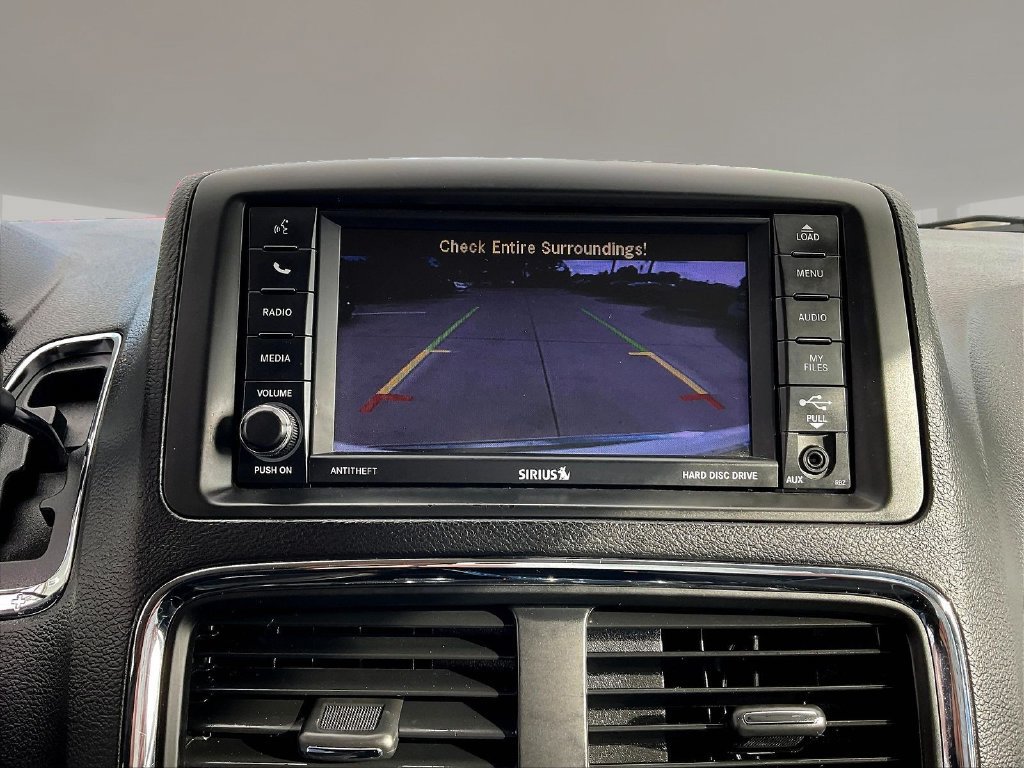 Used 2019 Dodge Grand Caravan SE w/ UConnect Hands-Free Group FWD image 14